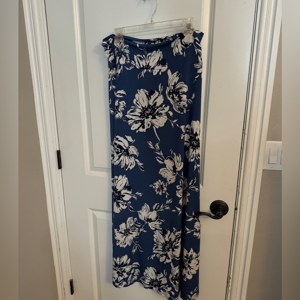 Maxi skirt